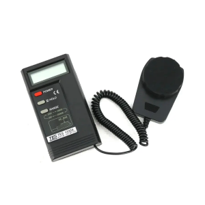Máy đo cường độ ánh sáng TES-1332A